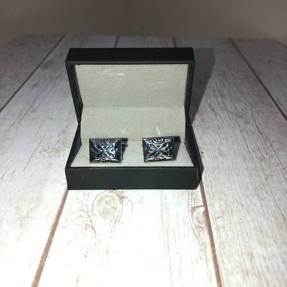 New in Box Rectangle Engraved White Gold Plated Cuff Links - Picture 1 of 2